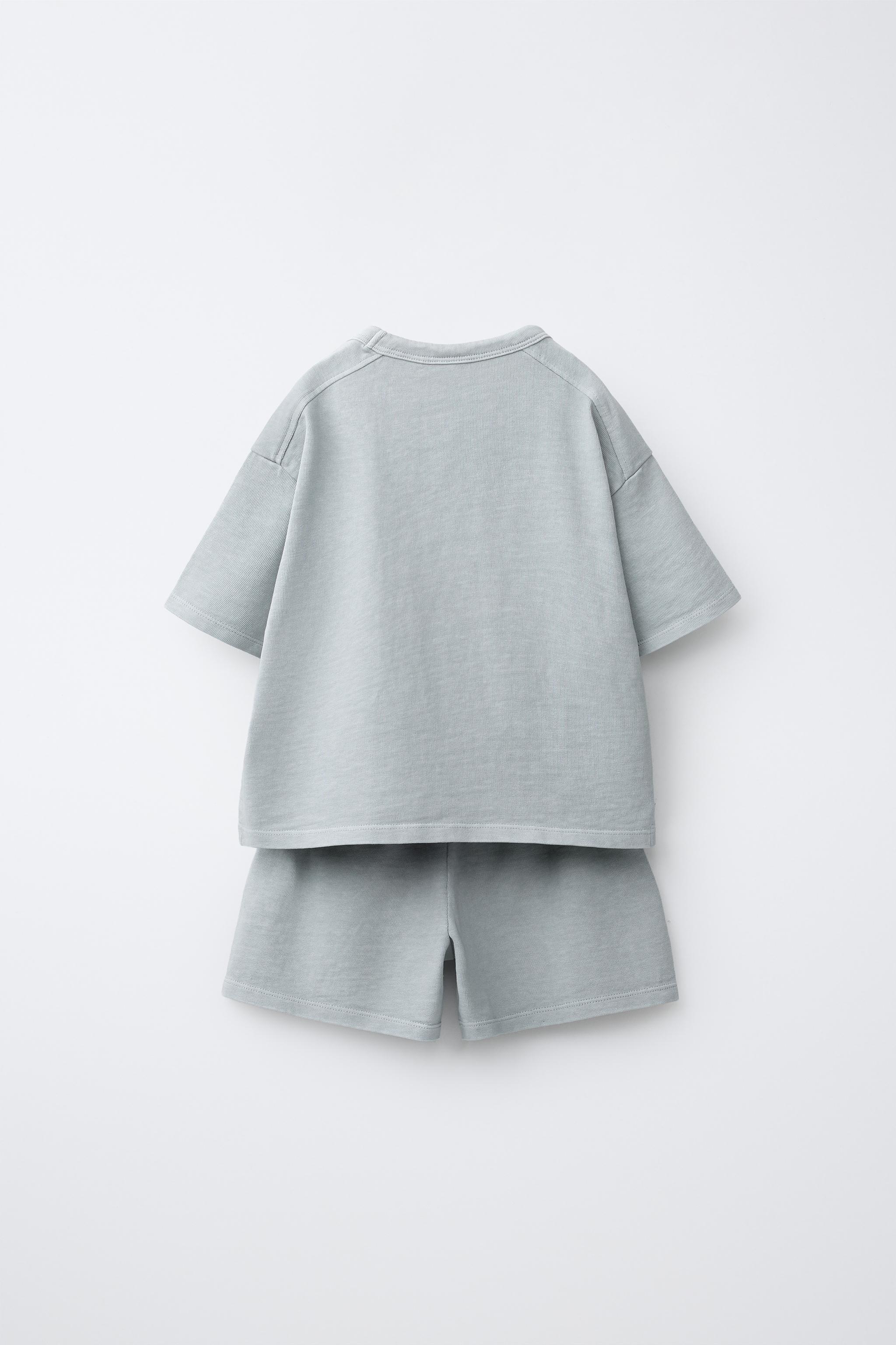 ENSEMBLE JOGGING T-SHIRT ET BERMUDA UNI